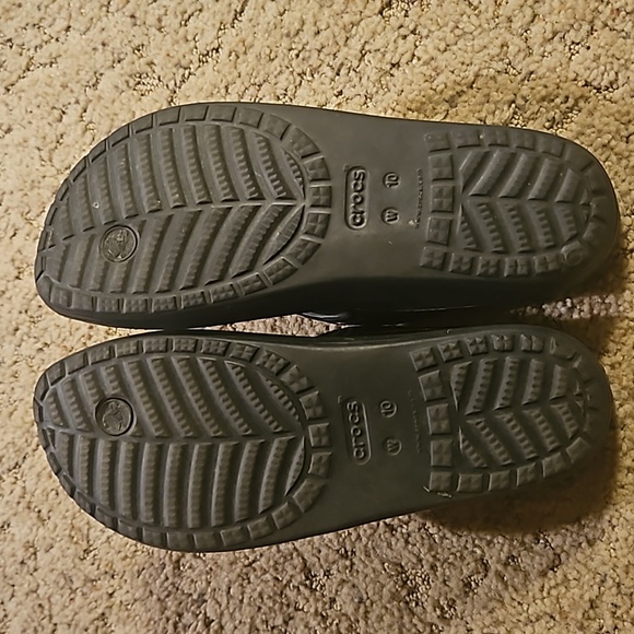 Crocs Monterey Sandals - NWT - Picture 2 of 3